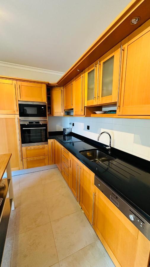 Amazing 2 Bedroom Apartment Near Beach With Pool 라고스 외부 사진