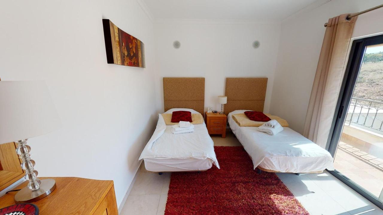 Amazing 2 Bedroom Apartment Near Beach With Pool 라고스 외부 사진